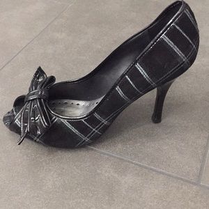 Black and White Plaid Pumps with Bow